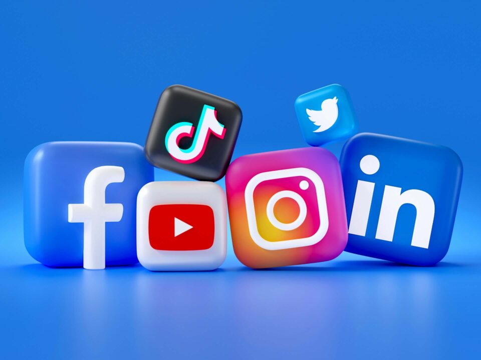 social media apps in bundled cubes