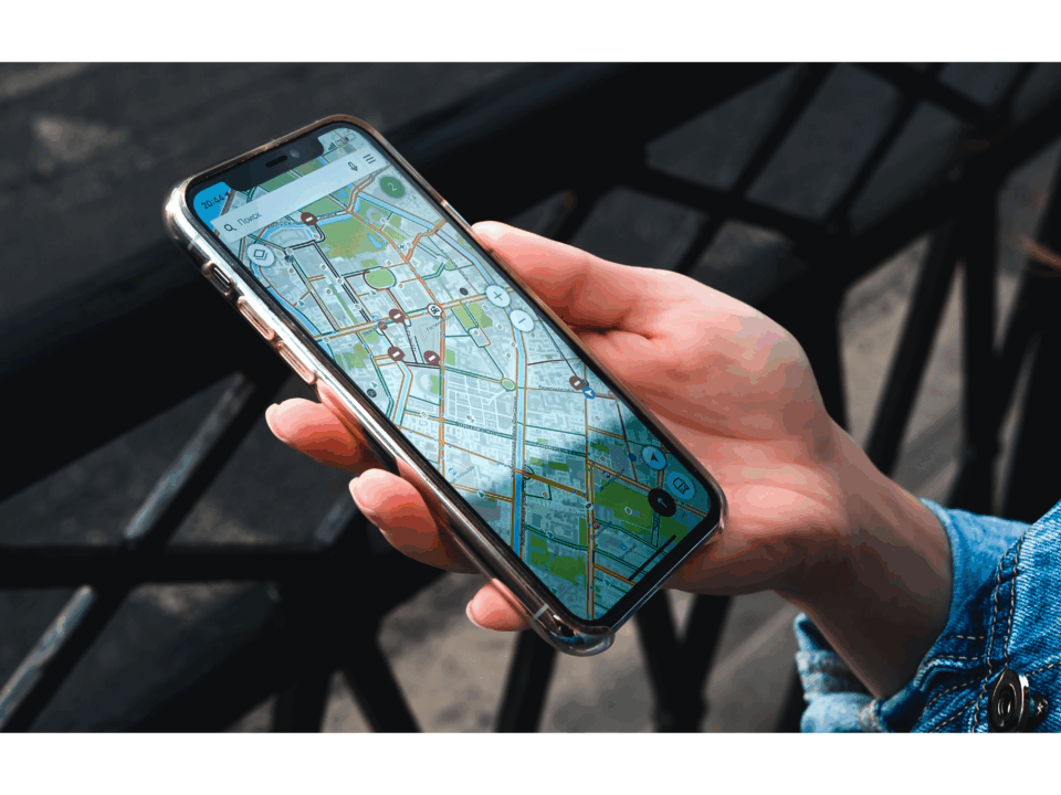 Smartphone map used for local SEO and nearby business searches